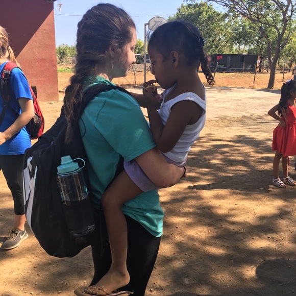 Meet your Posher, Mazurie!! - Picture 2 of 8